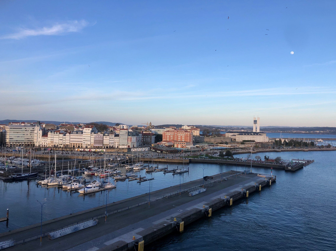 Avenida da Mariña-拉科鲁尼亚必去景点