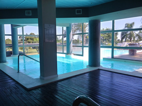 竞技场度假村主图