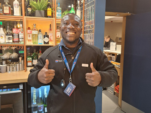 沃特福德市中心旅客之家酒店主图