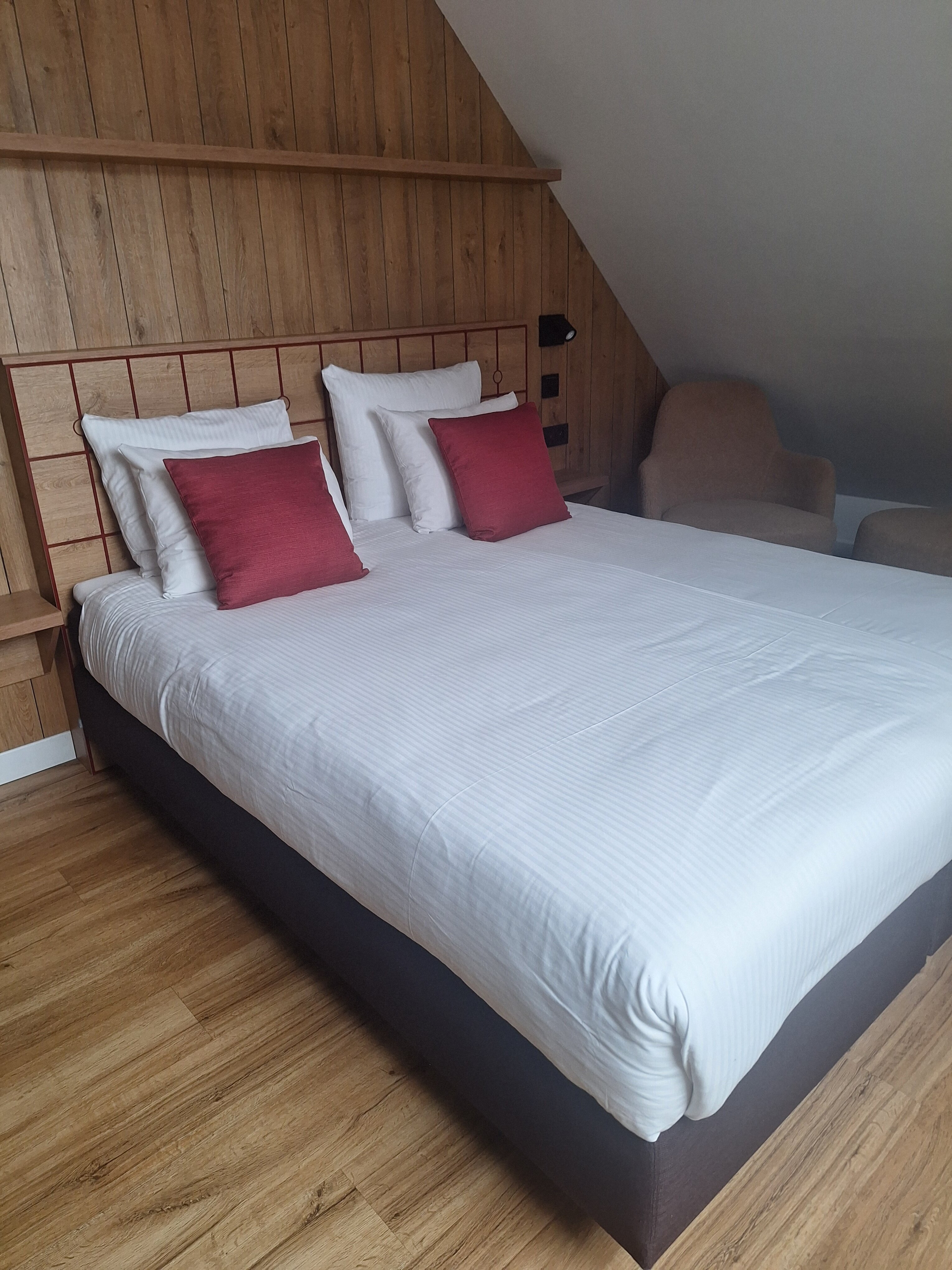 杜肯梅里策酒店-官方