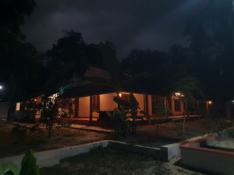 Roomy's Convention Center主图