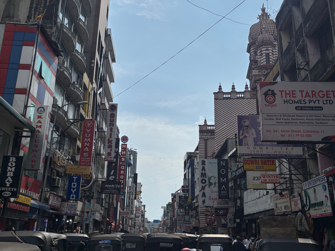 HOLIDAY WORLD TRAVEL SRI LANKA-Ragama必去景点