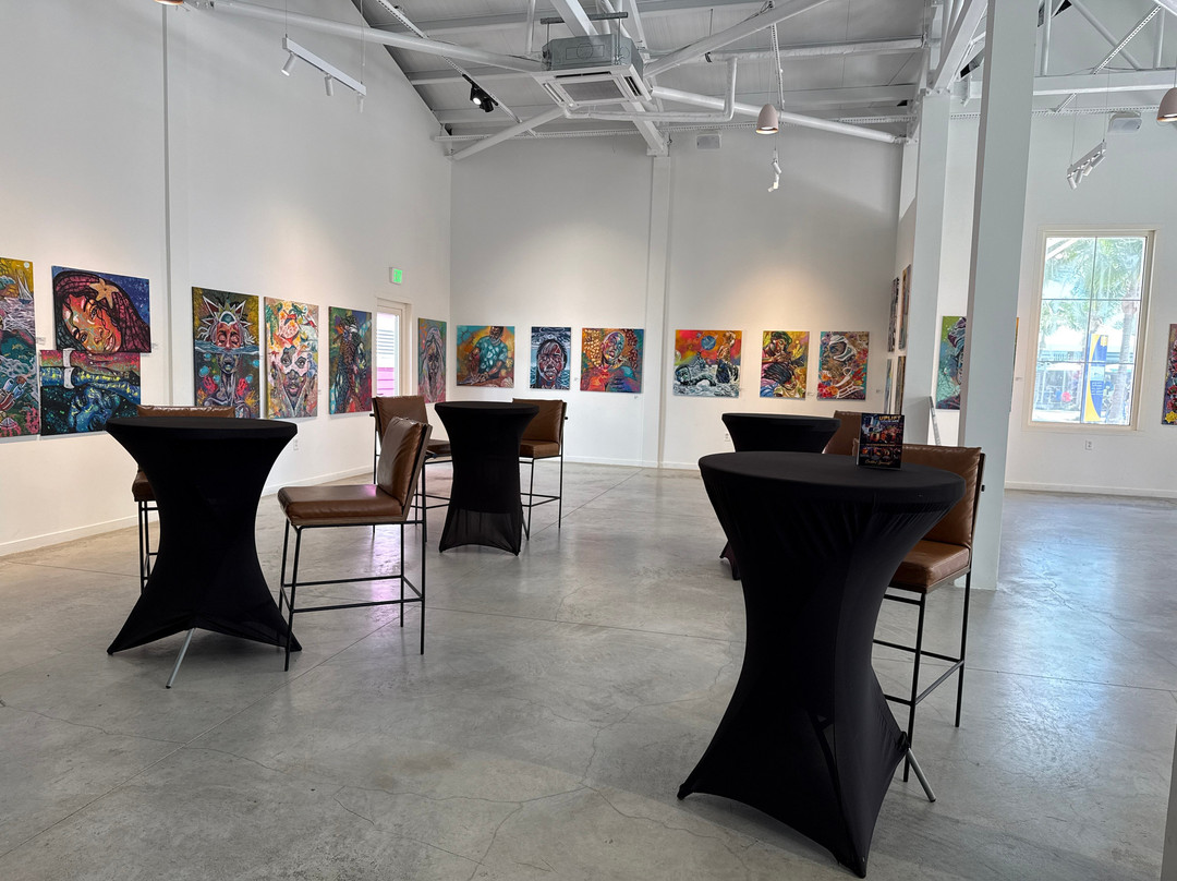 The Gallery & Wine Bar-拿骚必去景点