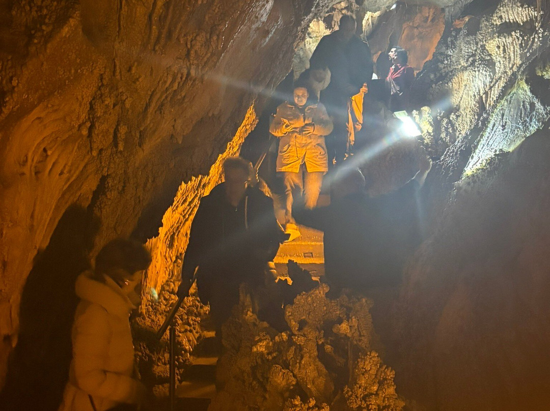 Cave of Agios Georgios-Kilkis必去景点