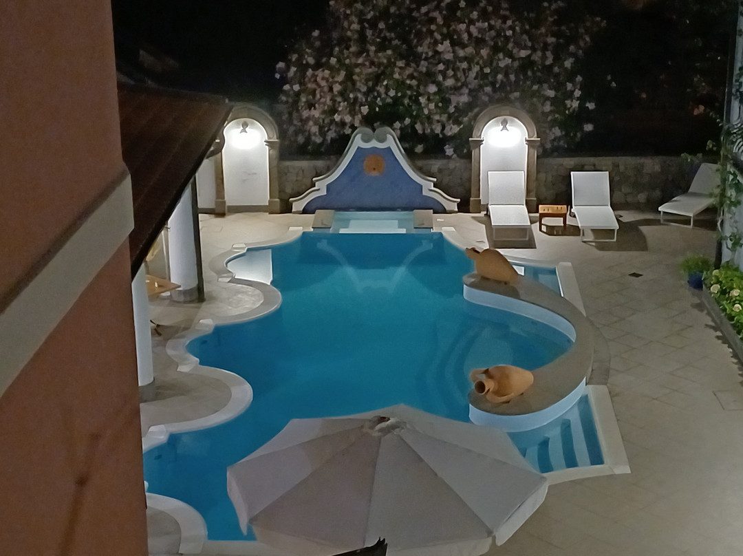 阿奇杜卡大酒店主图