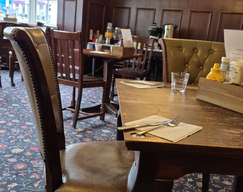 艾尔斯伯里贝尔酒店主图