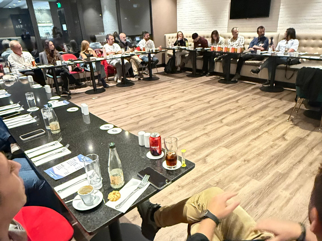 希尔顿欢朋酒店圣地亚哥拉斯孔德斯主图