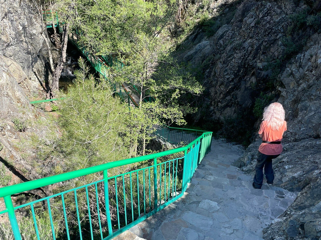 Millomeris Waterfall-帕拉翠斯必去景点