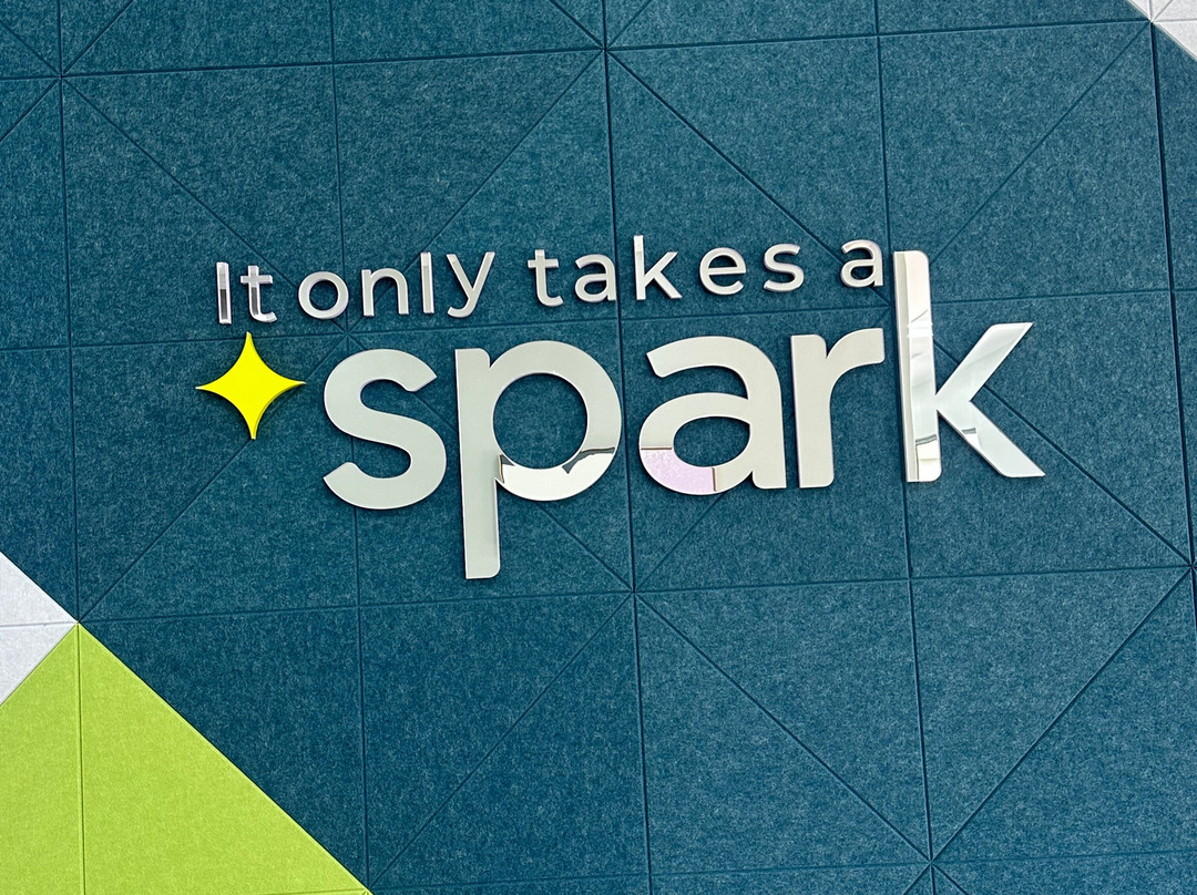希尔顿彭思spark酒店主图