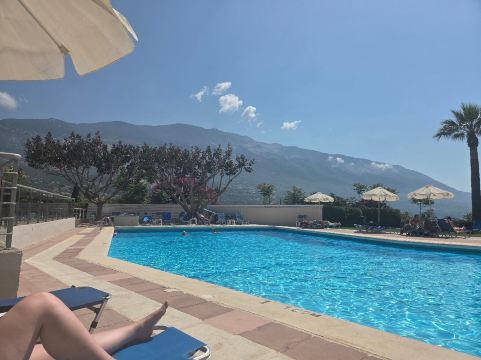 卡拉瓦德兹海滩酒店-旅行者