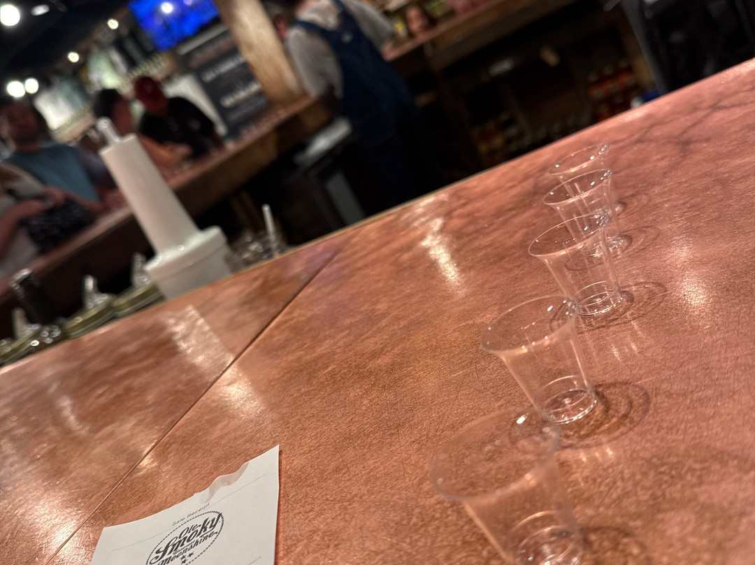 Ole Smoky Distillery - The Holler-盖林柏格必去景点