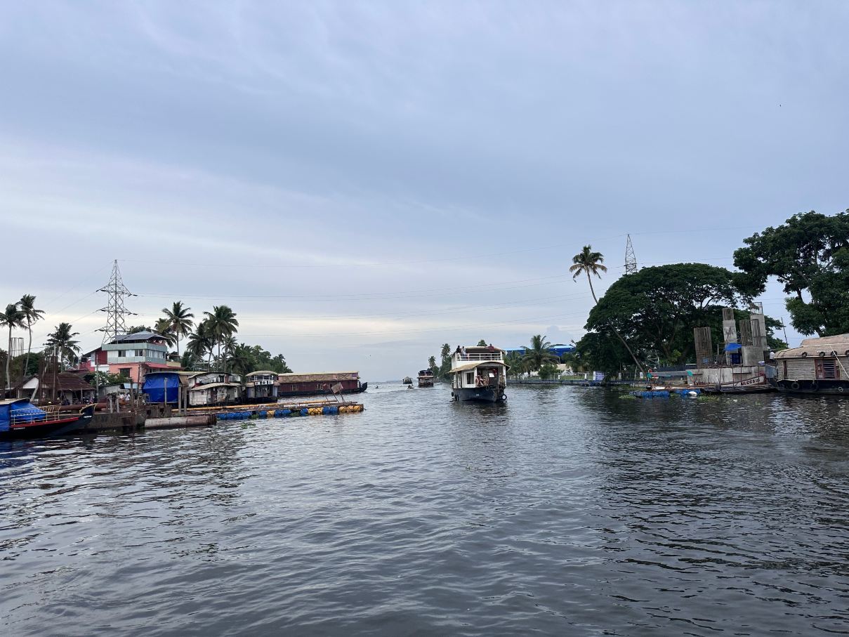 阿勒皮斯特林湖宫酒店-旅行者