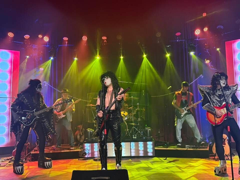 Classic Rock Icons-布兰森必去景点