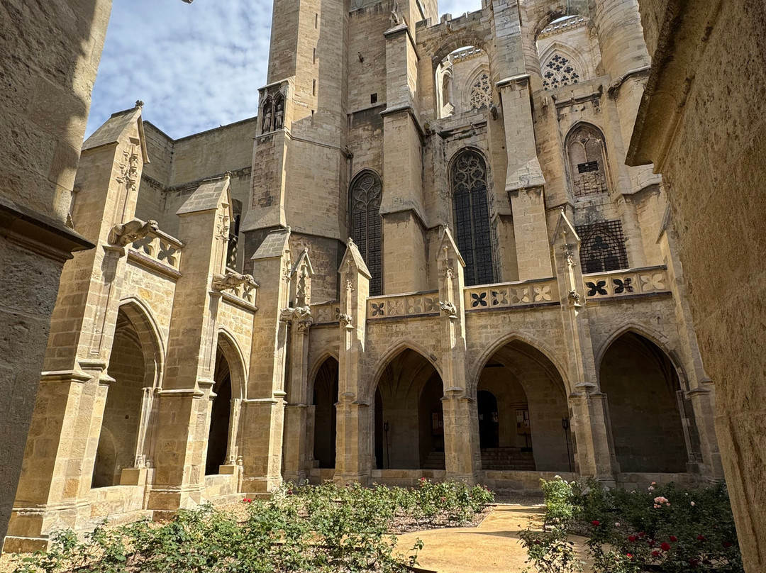 Cathédrale Saint-just Narbonne-纳博讷必去景点