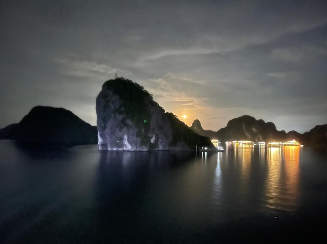 Vivu Halong-河内必去景点