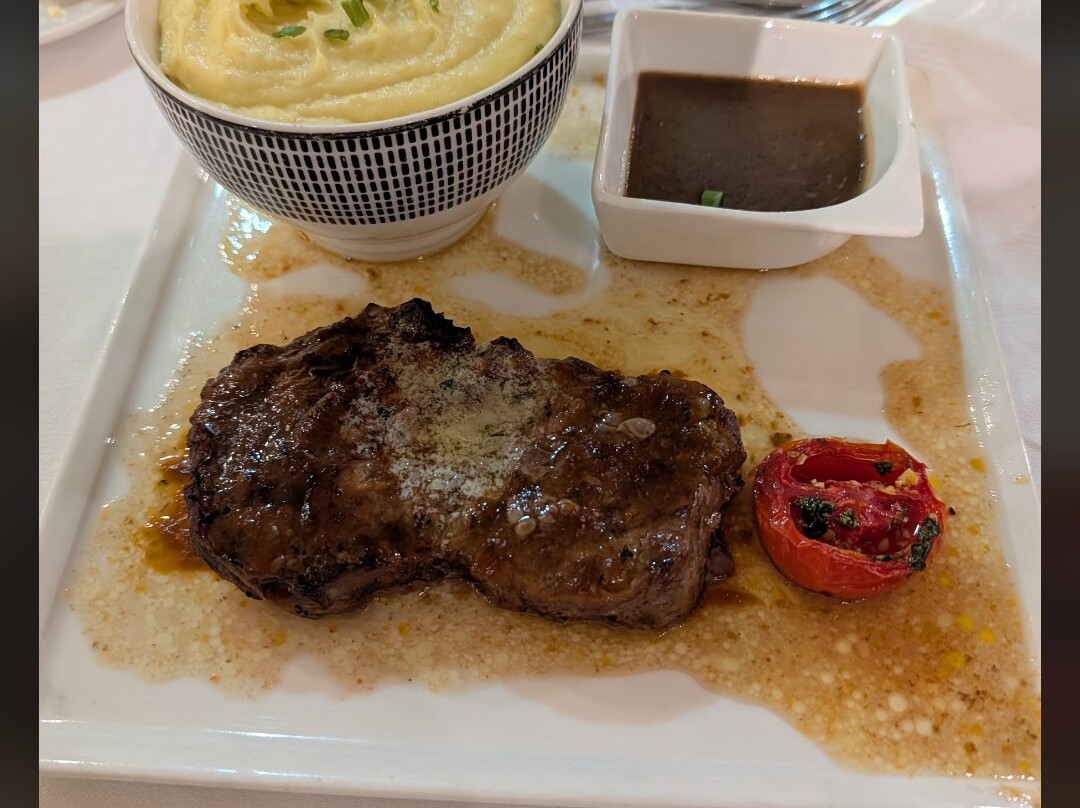 阿比让机场丽笙酒店主图