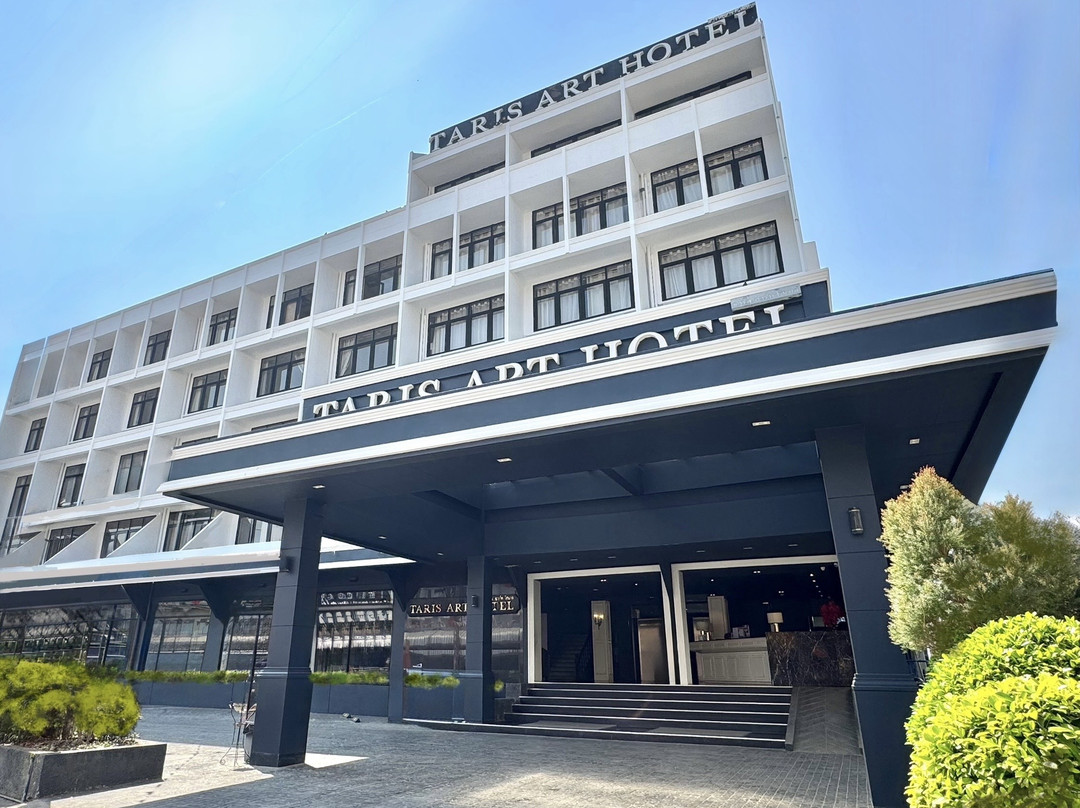 塔拉斯艺术酒店主图