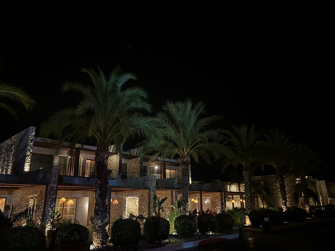 蓝色乌托邦酒店主图