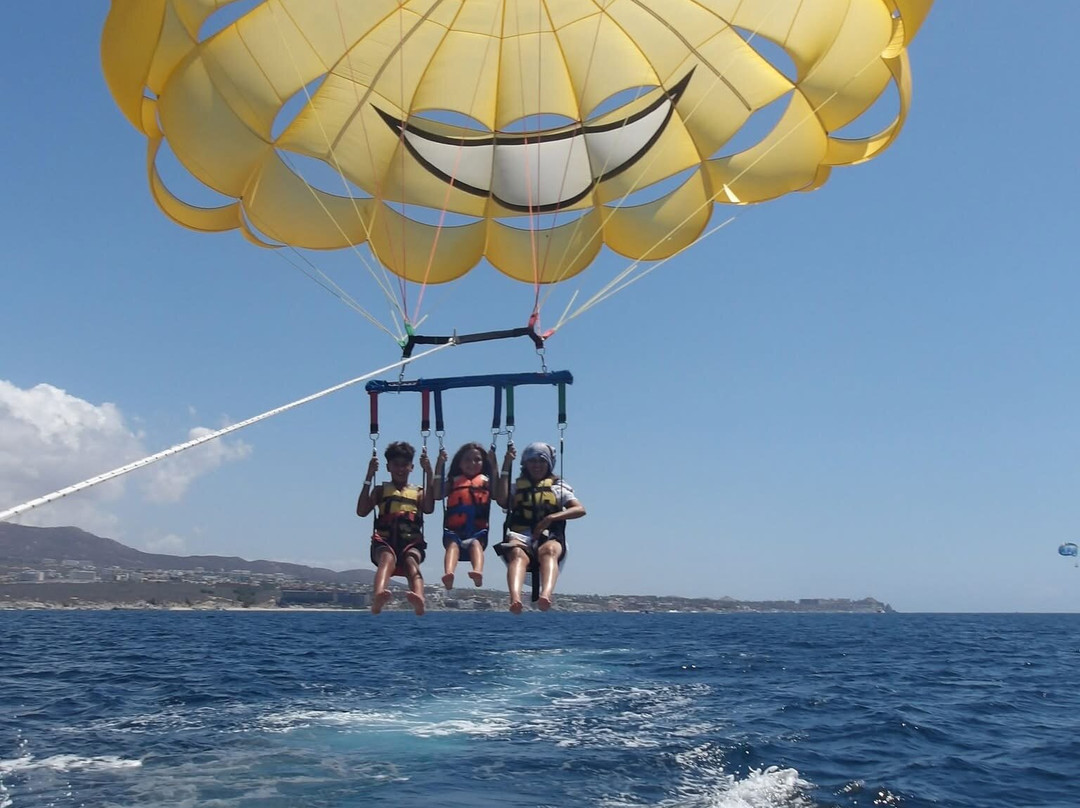 Happy Flights Cabo Parasailing-卡波圣卢卡斯必去景点