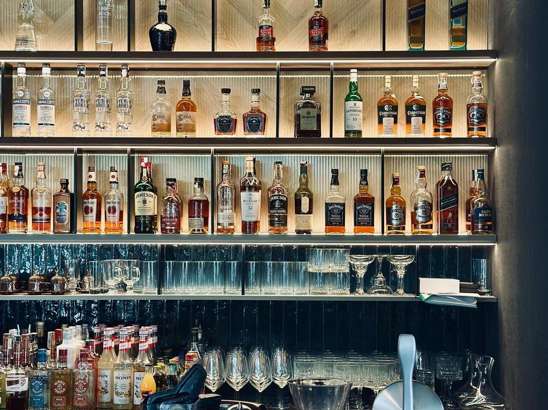 蓝天水疗酒店主图