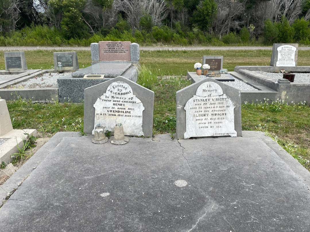 Apollo Bay Cemetery-Marengo必去景点
