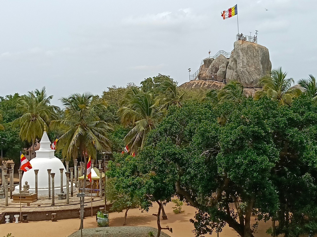 Ambastala Dagoba
