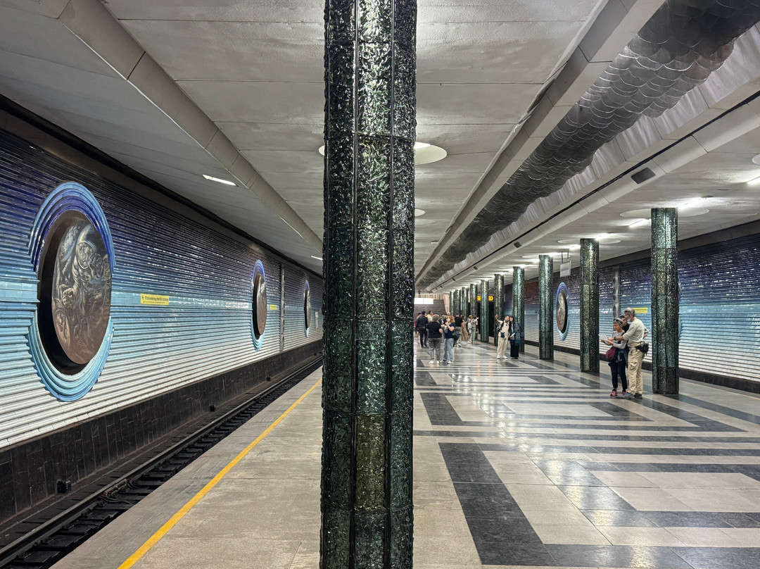 Tashkent Metro tour guide-塔什干必去景点