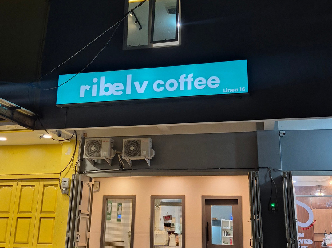 Ribelv Coffee Palu