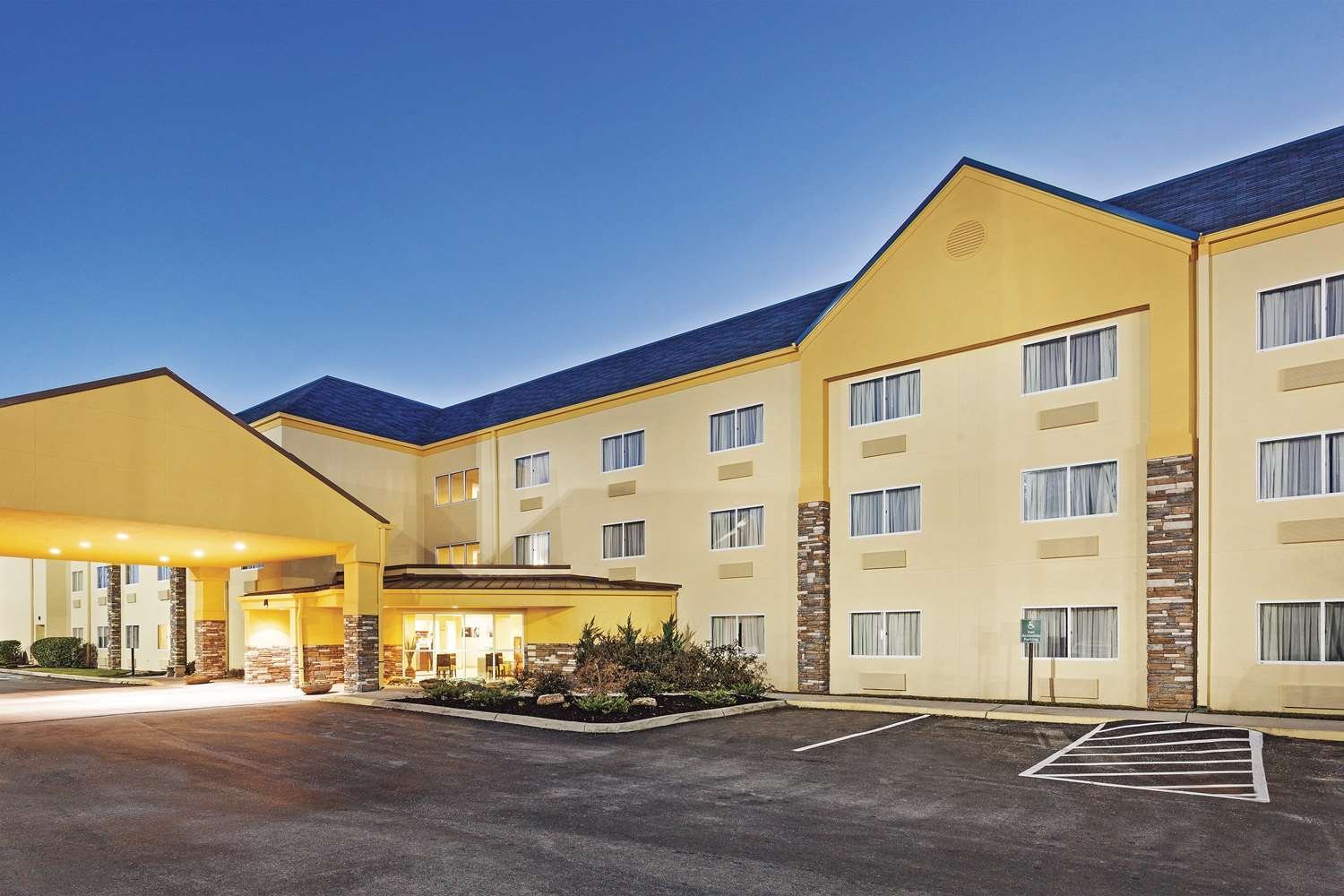 La Quinta Inn & Suites by Wyndham Knoxville Airport-官方