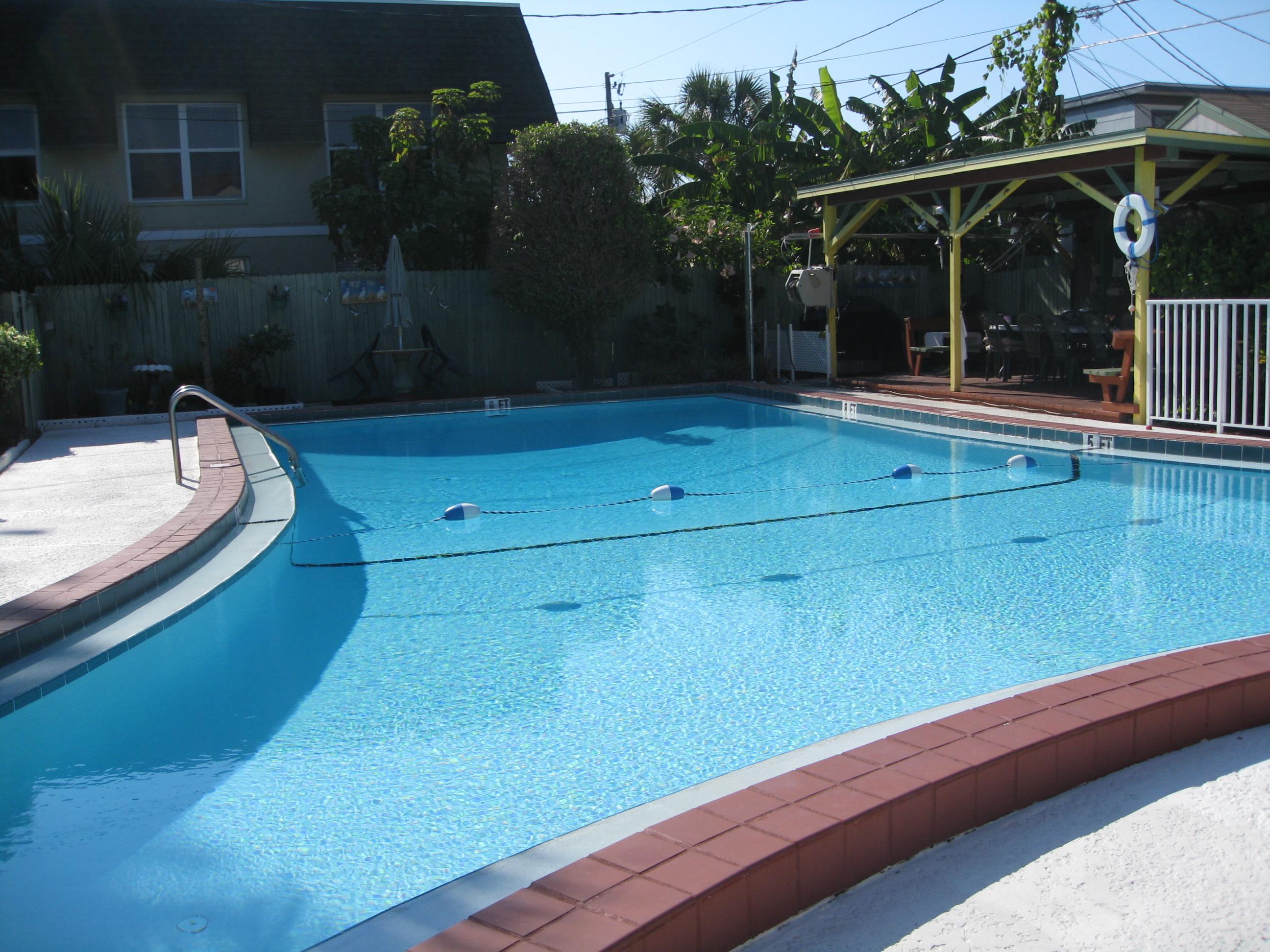 Gulf Gardens Resort-泳池