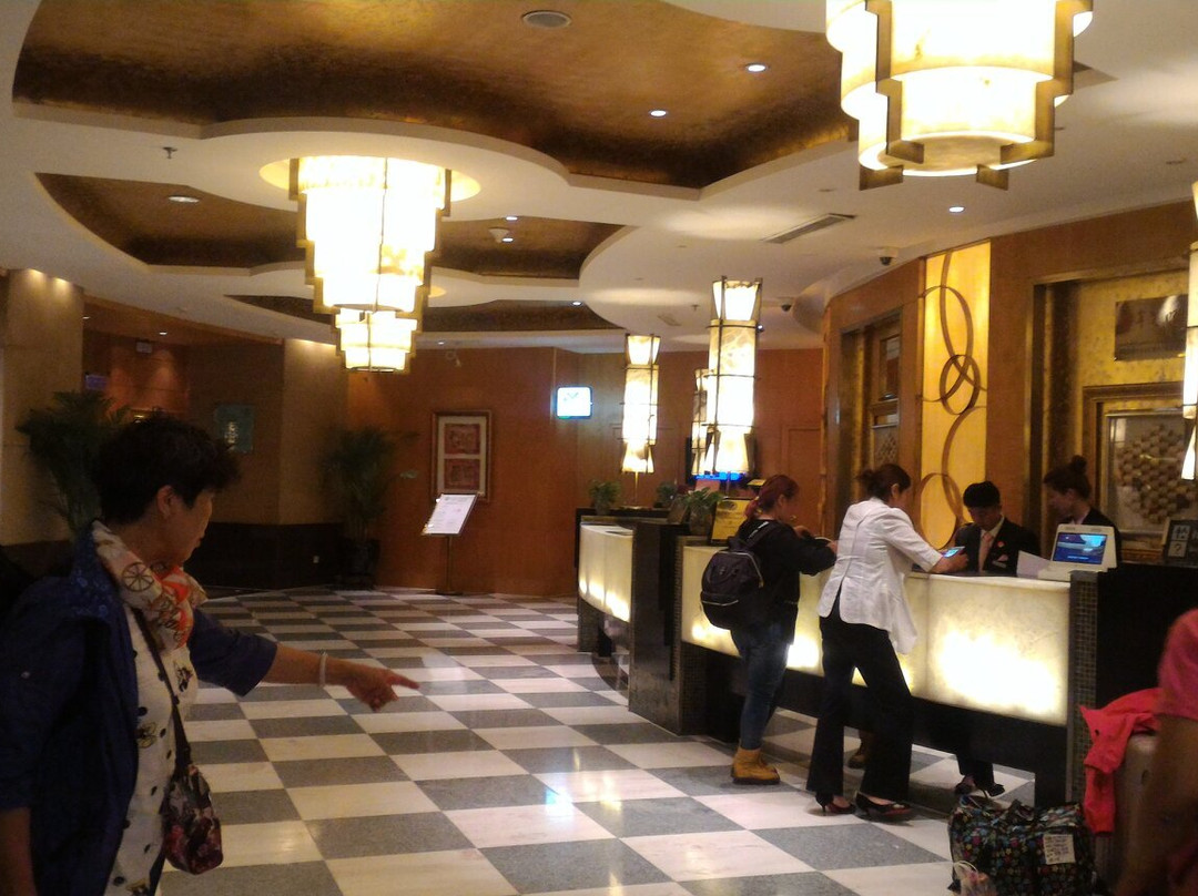 新疆尊茂鸿福酒店主图