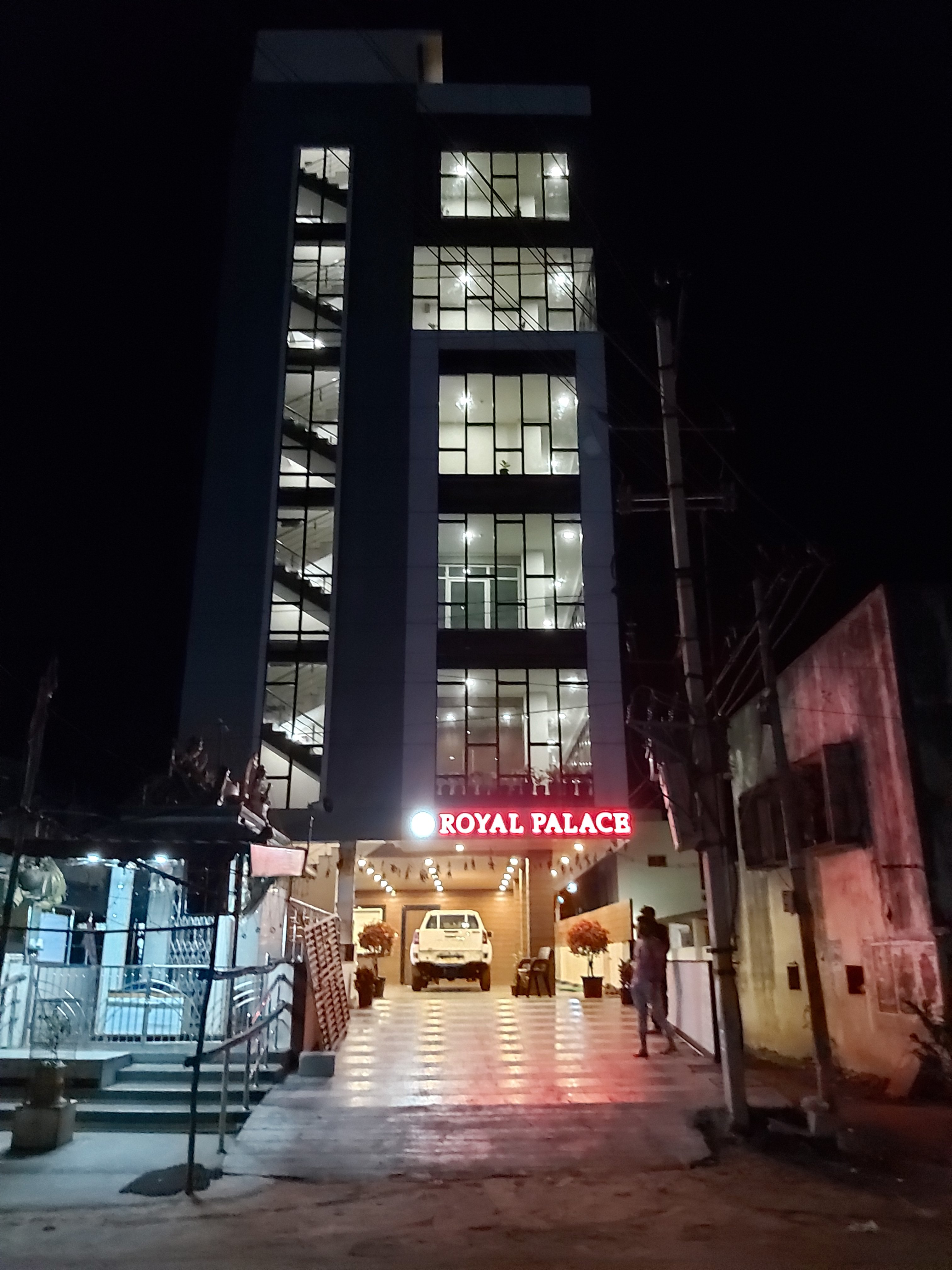 Royal Palace-官方