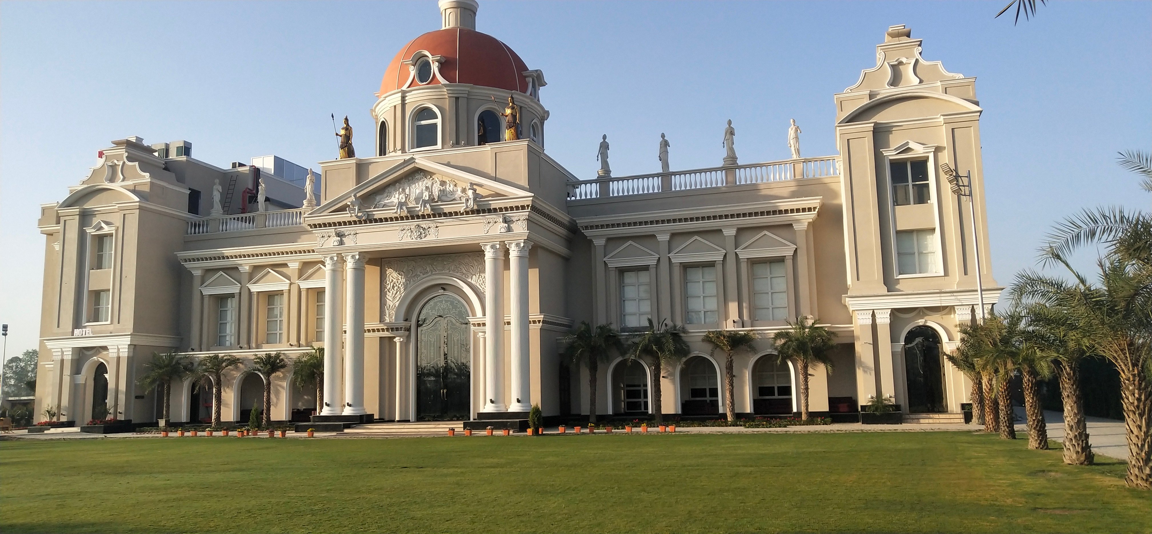 Royal Kingdom Resort-官方