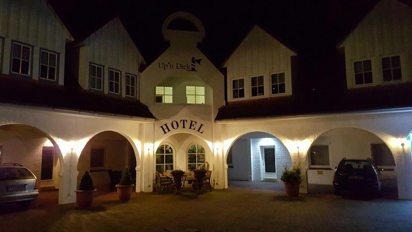 Hotel Up'n Diek-官方