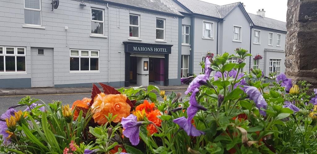 Mahon's Hotel-官方