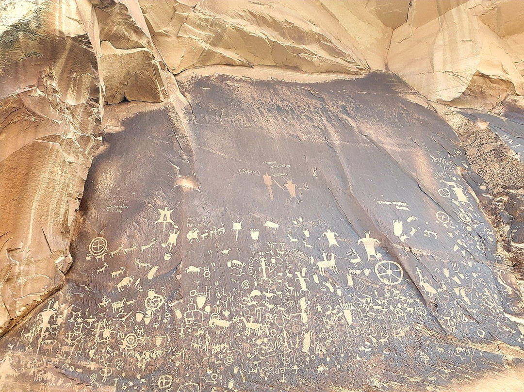 Monticello旅游景点-Newspaper Rock Recreation Site