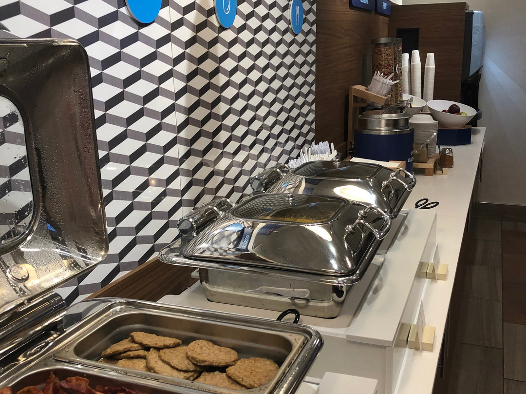 Holiday Inn Express & Suites Albany By IHG主图