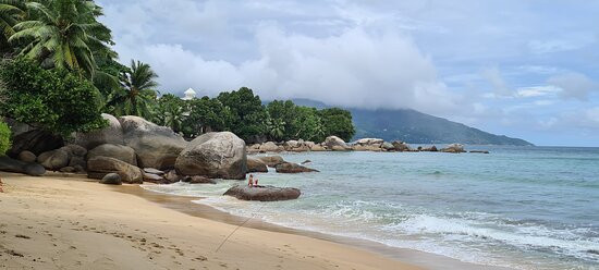 Glacis Beach景点图片