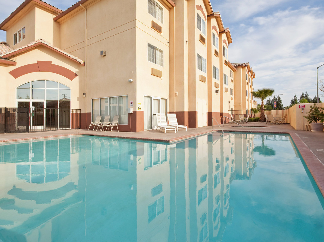 Holiday Inn Express Madera-Yosemite Park Area by IHG主图