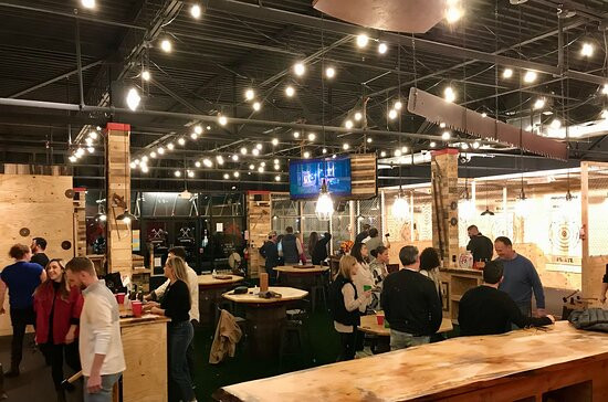 Splitting Edge Axe Throwing-Malvern必去景点