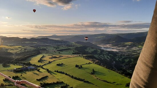 Auvergne Montgolfieres景点图片