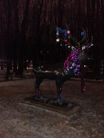 Sculpture Deer景点图片