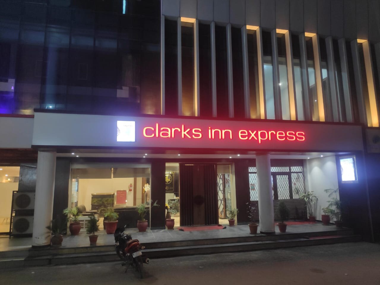Clarks Inn Express-官方
