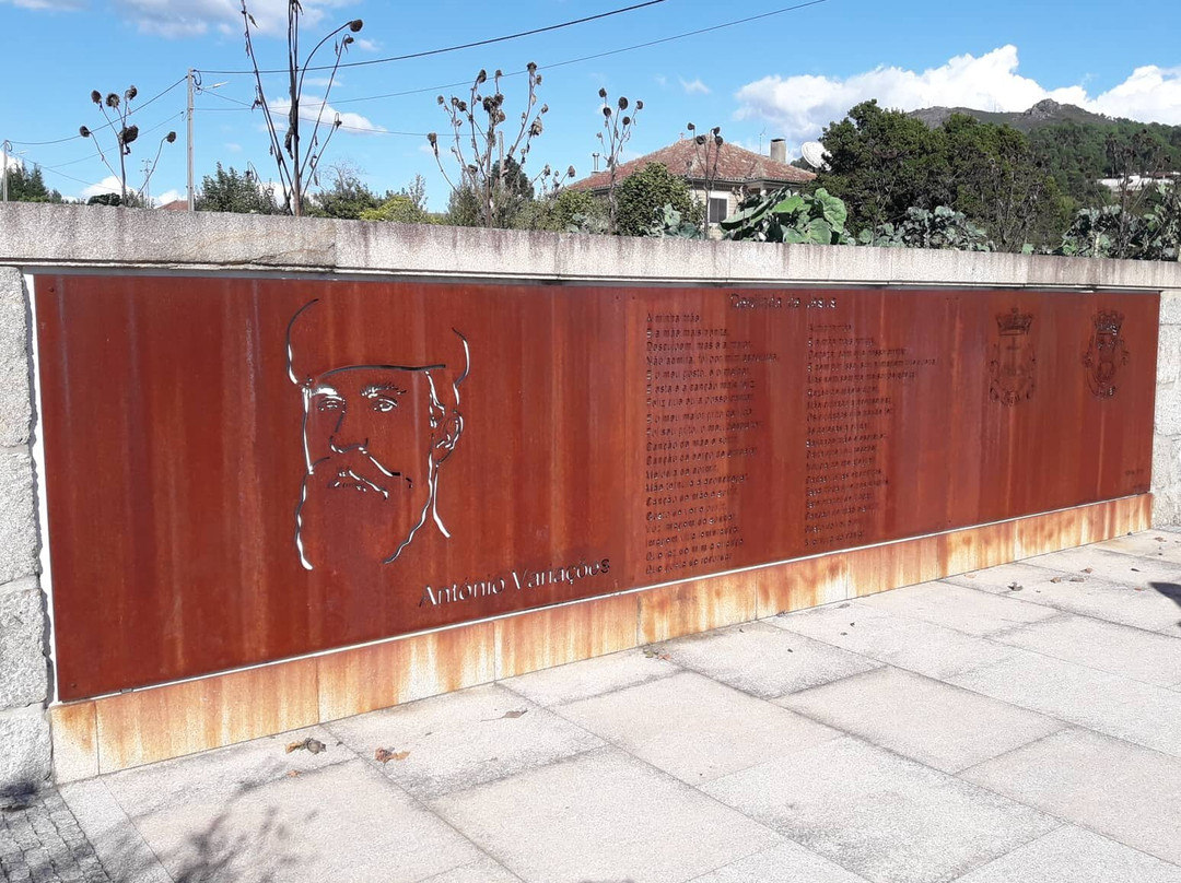 Busto De António Variações景点图片