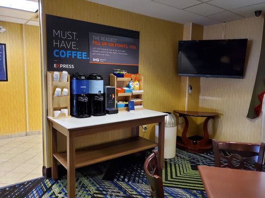 Holiday Inn Express & Suites Columbus Airport by IHG主图