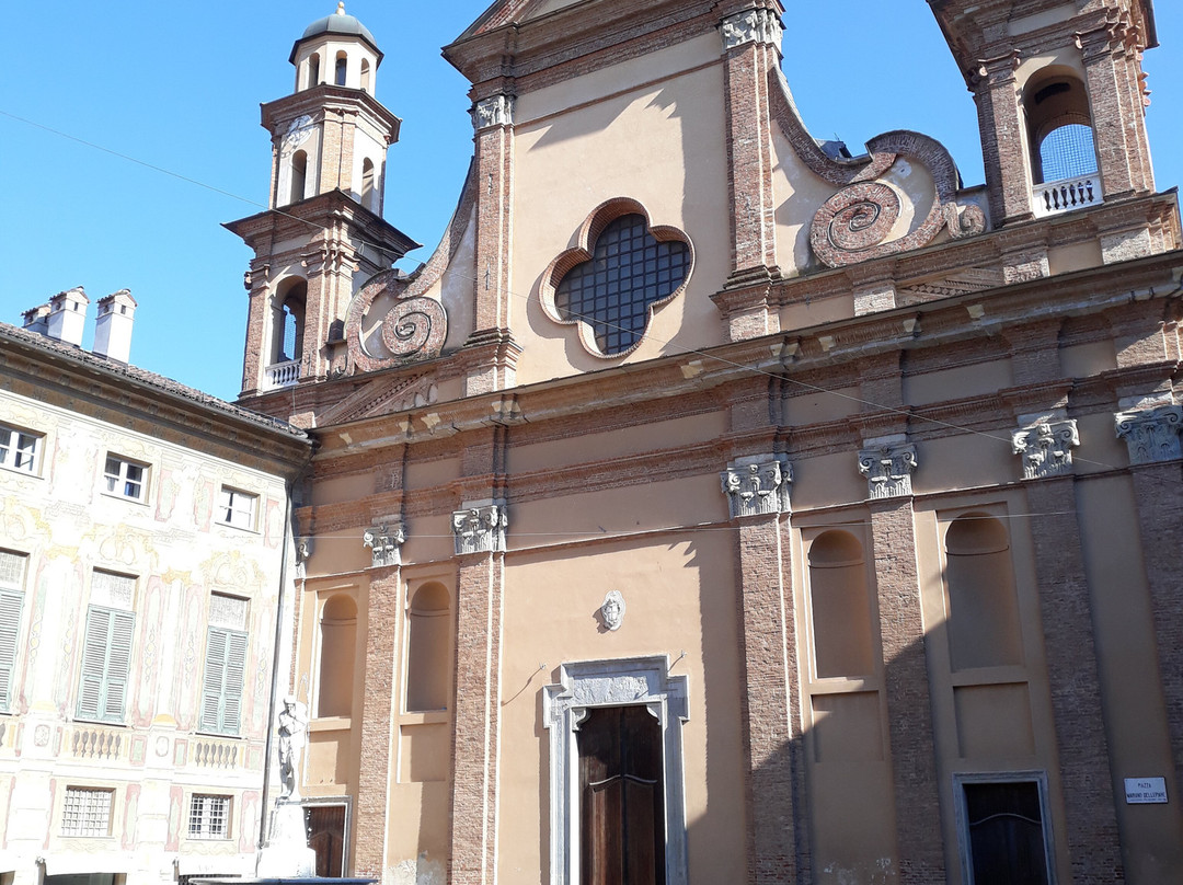 Parrocchia Di S. Andrea in Colleggiata-诺维利古雷必去景点