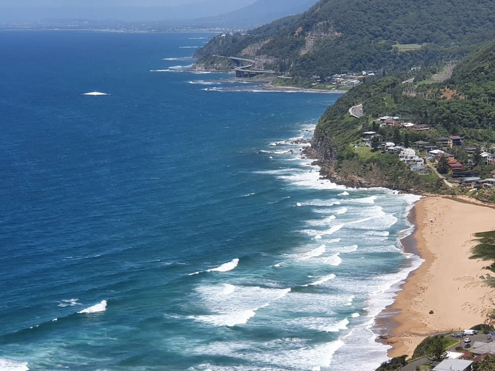 蓝色海洋路-卧龙岗市必去景点