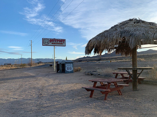 Mike's Route 66 Outpost & Saloon-金曼必去景点