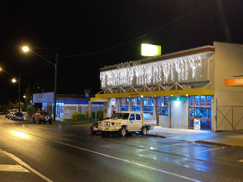 The Q Hotel Miles主图