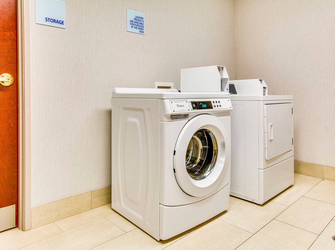 Holiday Inn Express Vincennes By IHG主图